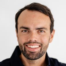 Portrait von Dr. Raphael Kläger