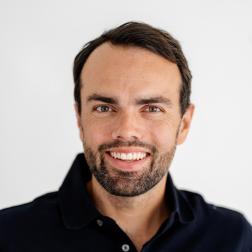 Portrait von Dr. Raphael Kläger