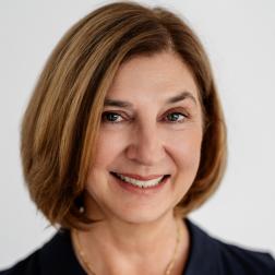 Portrait von Dr. Frederike Hartung